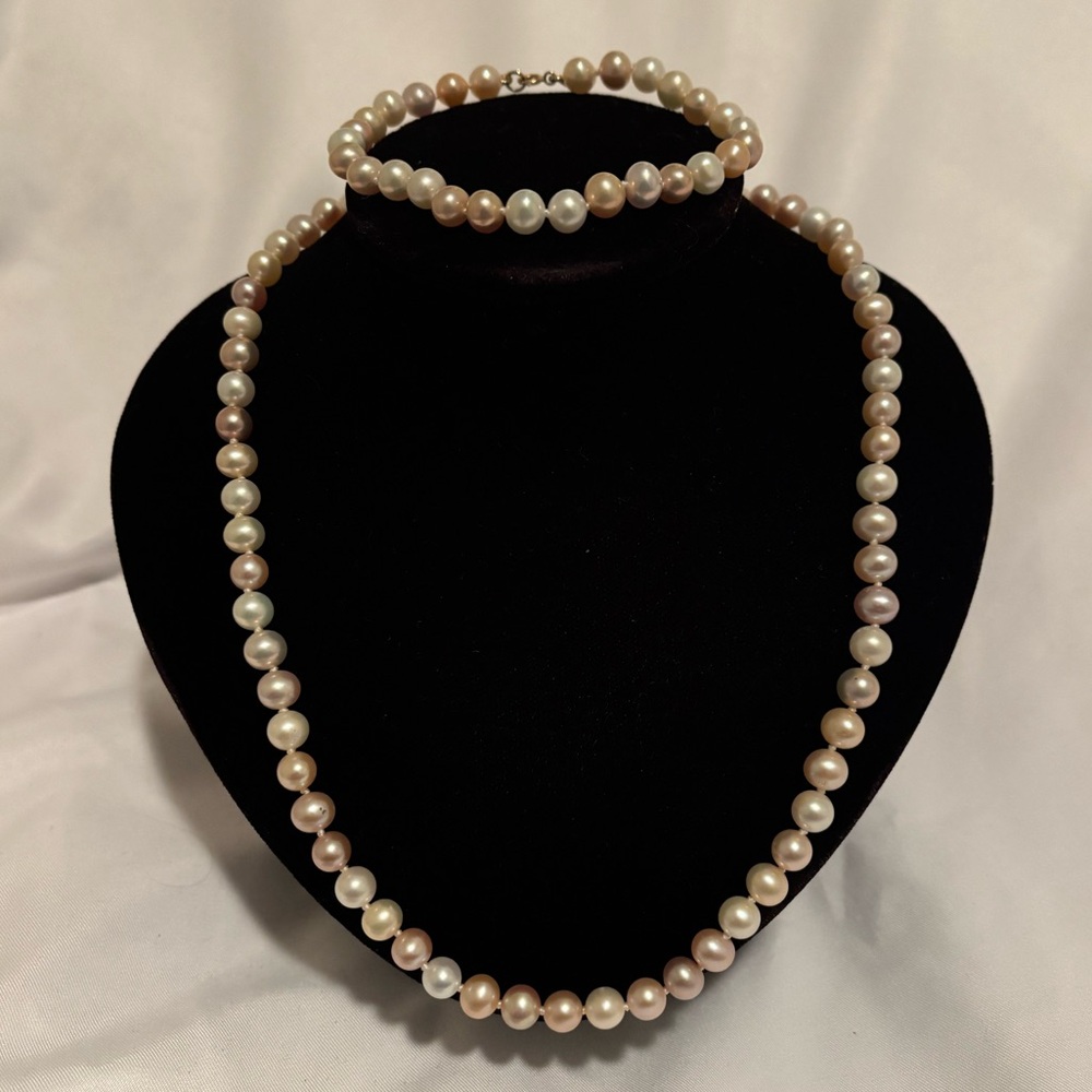 Pearl Necklace and Pearl Bracelet Set